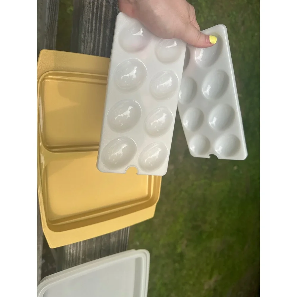 Vintage Tupperware Deviled Egg Carrier Harvest Gold 723-2 with Lid and Inserts